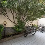 Viale Troya Modern Bilo - Design District
